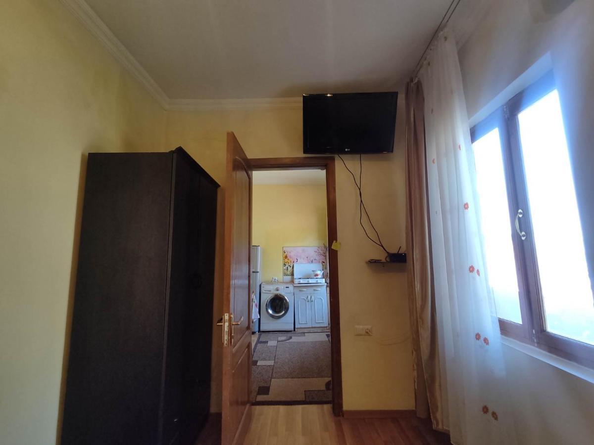 Edlen Apartment Tbilisi Exterior photo